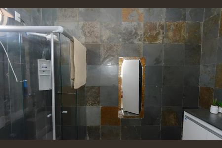 Casa à venda com 360m², 3 quartos e 2 vagasBanheiro