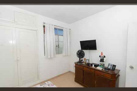 Casa à venda com 360m², 3 quartos e 2 vagasQuarto