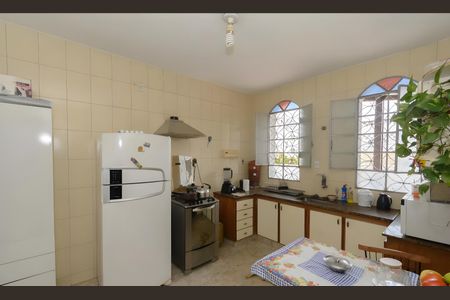 Casa à venda com 360m², 3 quartos e 2 vagasCozinha