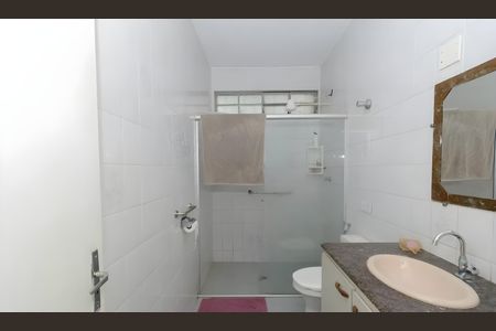 Casa à venda com 360m², 3 quartos e 2 vagasBanheiro