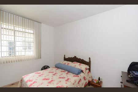 Casa à venda com 360m², 3 quartos e 2 vagasQuarto