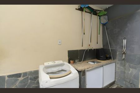 Casa à venda com 360m², 3 quartos e 2 vagasLavanderia