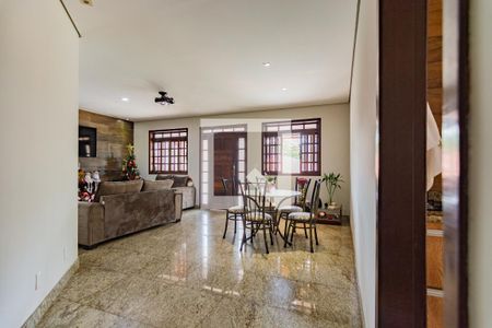Sala de casa à venda com 4 quartos, 348m² em Trevo, Belo Horizonte