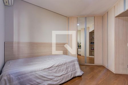 Casa à venda com 348m², 4 quartos e 8 vagasQuarto