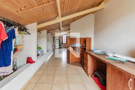 Casa à venda com 348m², 4 quartos e 8 vagasCorredor