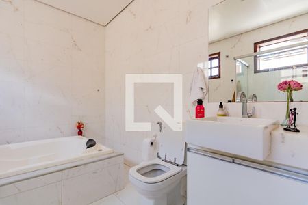 Casa à venda com 348m², 4 quartos e 8 vagasBanheiro