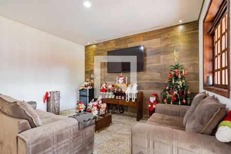 Casa à venda com 348m², 4 quartos e 8 vagasSala