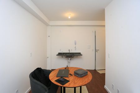 Apartamento à venda com 39m², 2 quartos e 1 vaga Apartamento à venda com 39m², 2 quartos e 1 vagaSala