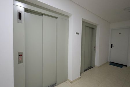 Apartamento para alugar com 55m², 2 quartos e 1 vagaElevador