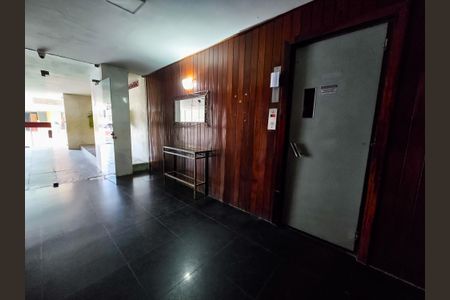 Apartamento à venda com 73m², 2 quartos e 1 vagaHall de entrada