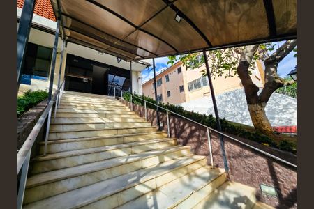 Apartamento à venda com 73m², 2 quartos e 1 vagaÁrea comum