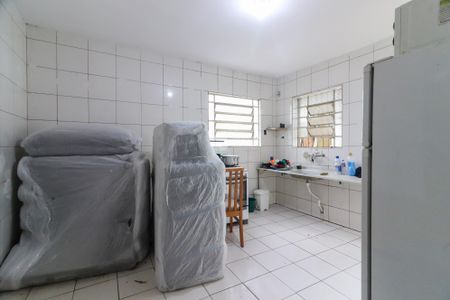 Casa à venda com 250m², 2 quartos e 4 vagas Casa à venda com 250m², 2 quartos e 4 vagasCozinha