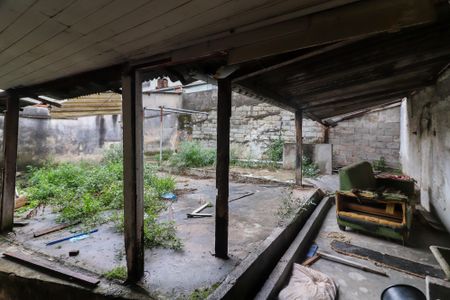 Casa à venda com 250m², 2 quartos e 4 vagas Casa à venda com 250m², 2 quartos e 4 vagasLavanderia