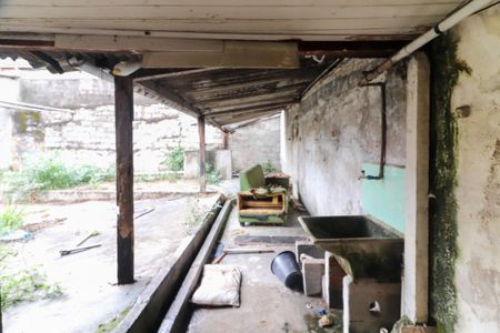 Casa à venda com 250m², 2 quartos e 4 vagas Casa à venda com 250m², 2 quartos e 4 vagasLavanderia