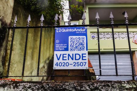 Casa à venda com 250m², 2 quartos e 4 vagas Casa à venda com 250m², 2 quartos e 4 vagasFachada - Plaquinha