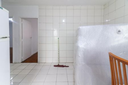 Casa à venda com 250m², 2 quartos e 4 vagas Casa à venda com 250m², 2 quartos e 4 vagasCozinha