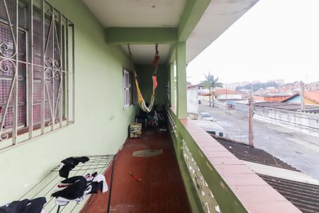 Casa à venda com 250m², 2 quartos e 4 vagas Casa à venda com 250m², 2 quartos e 4 vagasVaranda