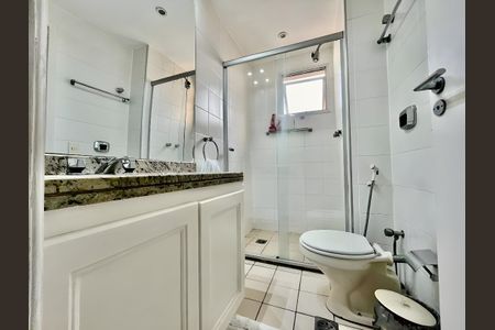 Apartamento para alugar com 232m², 3 quartos e 3 vagas Apartamento para alugar com 232m², 3 quartos e 3 vagasBanheiro