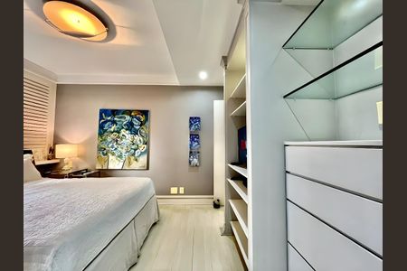 Apartamento para alugar com 232m², 3 quartos e 3 vagas Apartamento para alugar com 232m², 3 quartos e 3 vagasSuíte 2