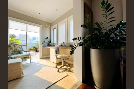 Apartamento para alugar com 232m², 3 quartos e 3 vagas Apartamento para alugar com 232m², 3 quartos e 3 vagasEscritório