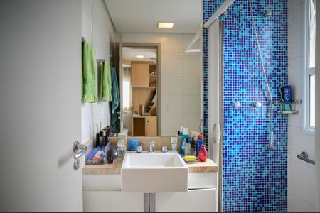 Apartamento à venda com 124m², 3 quartos e 2 vagasBanheiro Quarto 1 - Suite