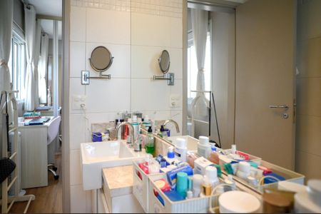 Apartamento à venda com 124m², 3 quartos e 2 vagasBanheiro Quarto 2 - Suite