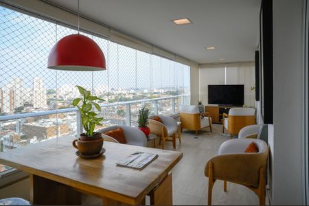 Apartamento à venda com 124m², 3 quartos e 2 vagasVaranda