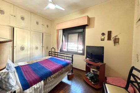 Casa à venda com 250m², 3 quartos e 6 vagas Casa à venda com 250m², 3 quartos e 6 vagasSuíte