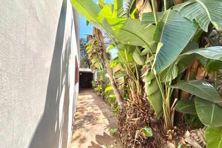 Casa à venda com 250m², 3 quartos e 6 vagas Casa à venda com 250m², 3 quartos e 6 vagasÁrea externa