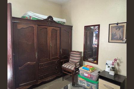 Casa à venda com 250m², 3 quartos e 6 vagas Casa à venda com 250m², 3 quartos e 6 vagasQuarto de Serviço