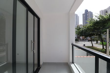 Casa para alugar com 120m², 2 quartos e 1 vaga Casa para alugar com 120m², 2 quartos e 1 vagaVaranda da Suíte 1