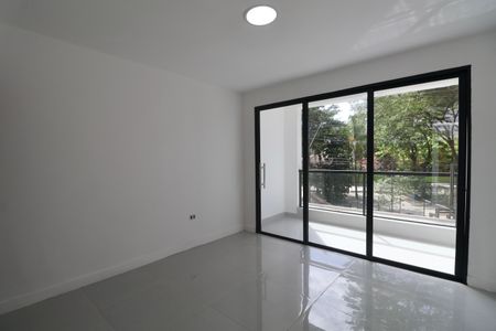 Suíte 1 de casa para alugar com 2 quartos, 120m² em Jardim Las Palmas, Guarujá