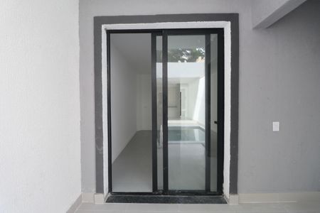 Casa para alugar com 120m², 2 quartos e 1 vaga Casa para alugar com 120m², 2 quartos e 1 vagaÁrea de Serviço