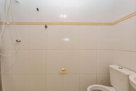 Casa para alugar com 100m², 3 quartos e sem vaga Casa para alugar com 100m², 3 quartos e sem vagaBanheiro da Suíte