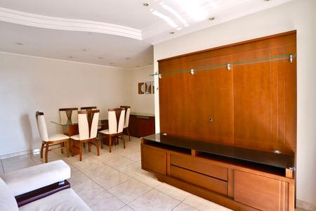 Apartamento para alugar com 82m², 3 quartos e 2 vagas Apartamento para alugar com 82m², 3 quartos e 2 vagasSala