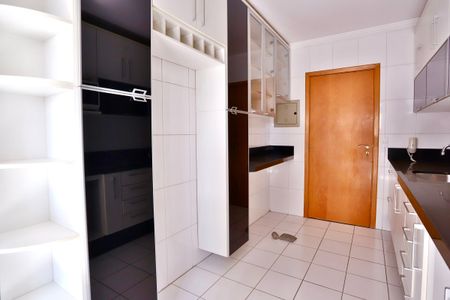 Apartamento para alugar com 82m², 3 quartos e 2 vagas Apartamento para alugar com 82m², 3 quartos e 2 vagasCozinha