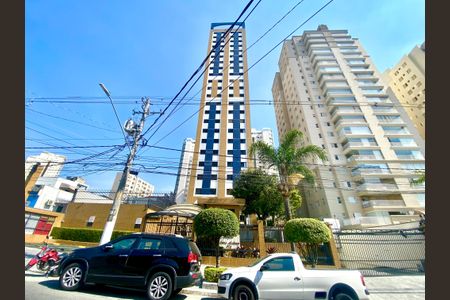 Apartamento para alugar com 82m², 3 quartos e 2 vagas Apartamento para alugar com 82m², 3 quartos e 2 vagasFachada