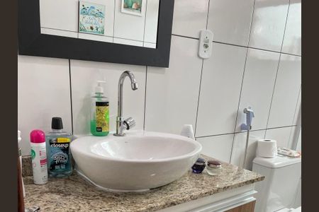 Casa de condomínio à venda com 120m², 4 quartos e 2 vagasBanheiro da Suíte