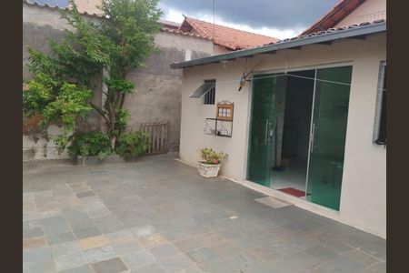 Casa à venda com 210m², 2 quartos e 3 vagas