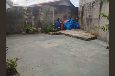 Casa à venda com 210m², 2 quartos e 3 vagas