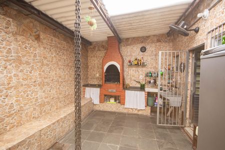 Casa à venda com 166m², 3 quartos e 2 vagasEspaço Gourmet