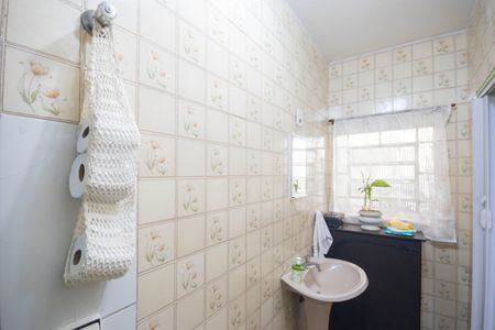 Casa à venda com 166m², 3 quartos e 2 vagasBanheiro 2