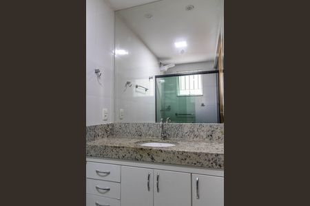 Apartamento à venda com 180m², 3 quartos e 2 vagasBanheiro da Suíte