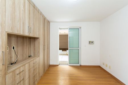 Apartamento à venda com 180m², 3 quartos e 2 vagasSuíte