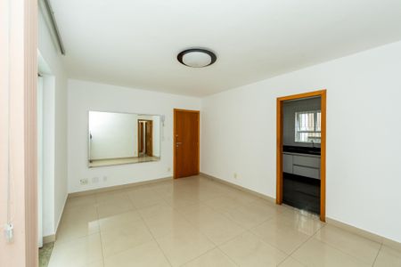 Sala de apartamento à venda com 3 quartos, 180m² em Prado, Belo Horizonte