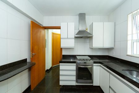 Apartamento à venda com 180m², 3 quartos e 2 vagasCozinha