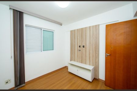Apartamento à venda com 180m², 3 quartos e 2 vagasQuarto