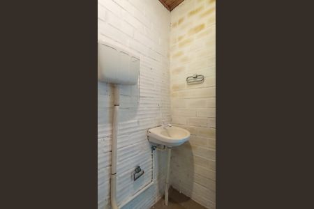 Banheiro Social de casa para alugar com 1 quarto, 27m² em Hípica, Porto Alegre