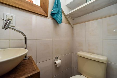 Casa à venda com 106m², 3 quartos e 2 vagasLavabo