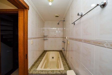 Casa à venda com 106m², 3 quartos e 2 vagasBanheiro da Suíte